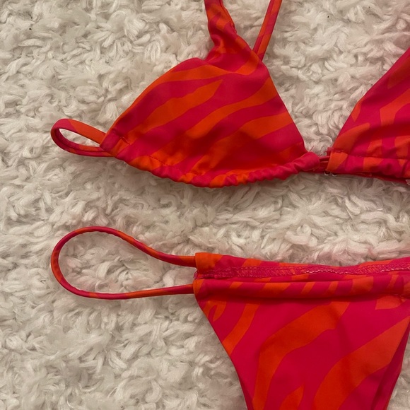 Pink and orange zebra print bikini - Picture 3 of 3